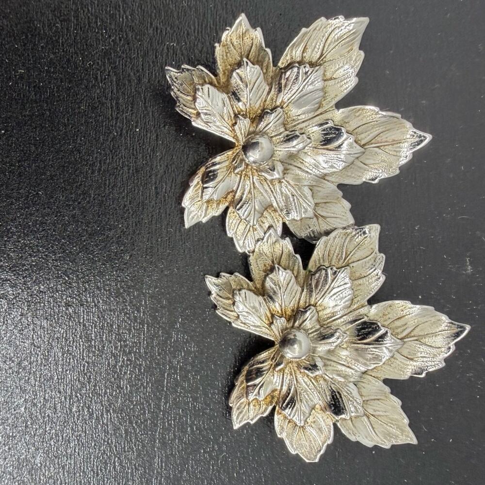 Sarah Coventry Silver Tone Maple Leaf Earrings, Vintage Signed Textured Clip On